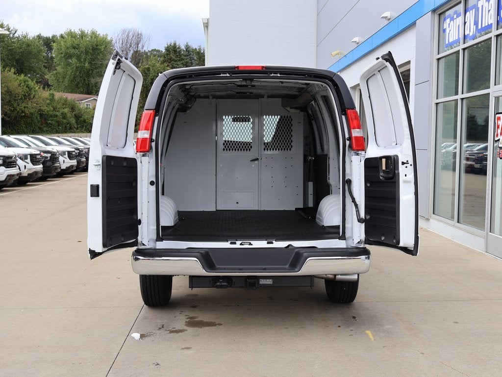 2025 GMC Savana Cargo 2500 Work Van