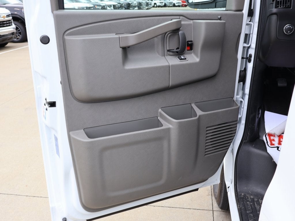 2025 GMC Savana Cargo 2500 Work Van