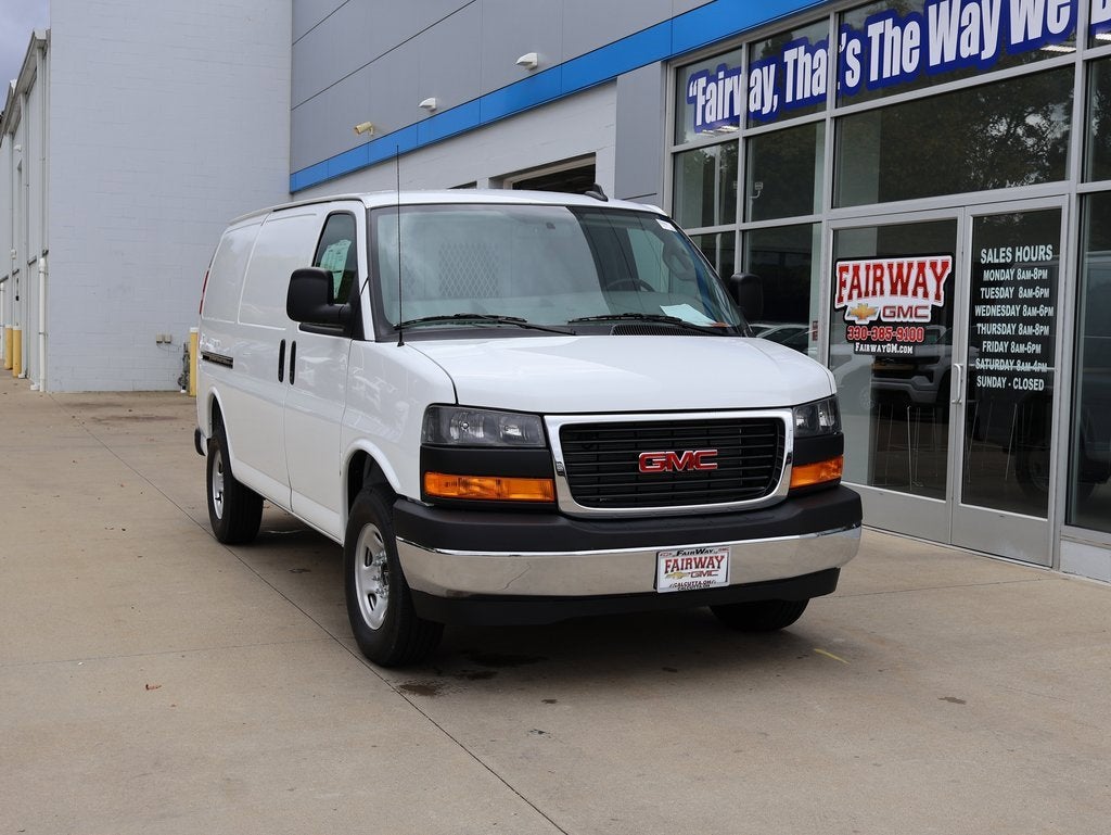 2025 GMC Savana Cargo 2500 Work Van
