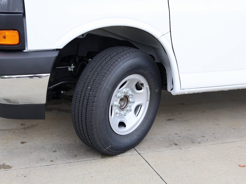 2025 GMC Savana Cargo 2500 Work Van