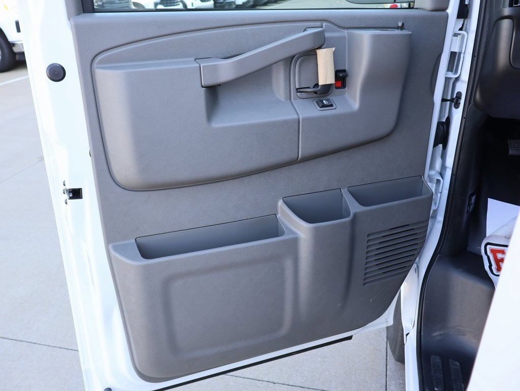 2025 GMC Savana Cargo 3500 Work Van