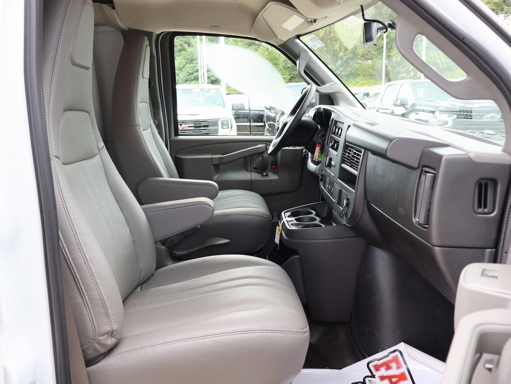 2025 GMC Savana Cargo 3500 Work Van