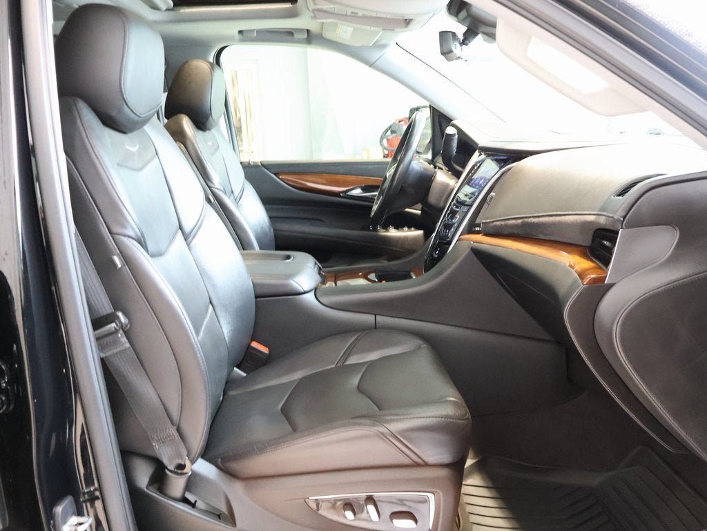 2020 Cadillac Escalade Luxury