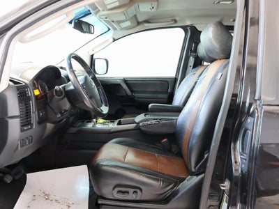 2010 Nissan Titan SE