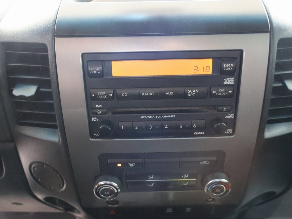 2010 Nissan Titan SE