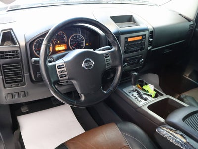2010 Nissan Titan SE