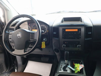 2010 Nissan Titan SE