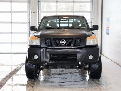 2010 Nissan Titan SE