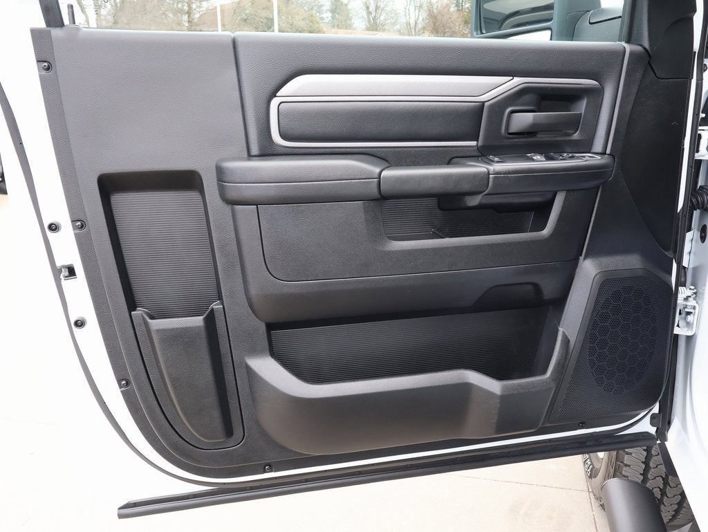 2024 RAM 2500 Tradesman Regular Cab 4x4 8' Box