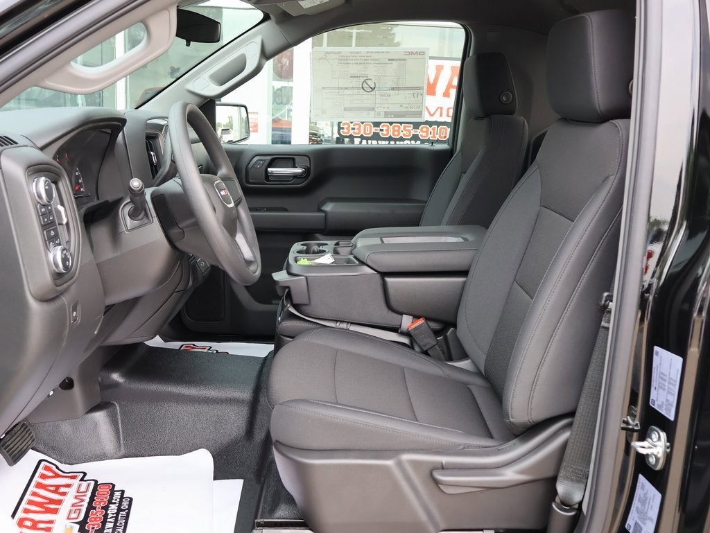 2025 GMC Sierra 1500 Pro