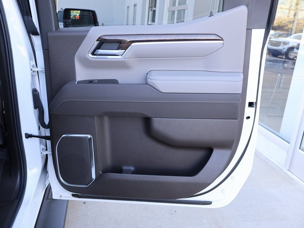 2025 GMC Sierra 1500 SLE