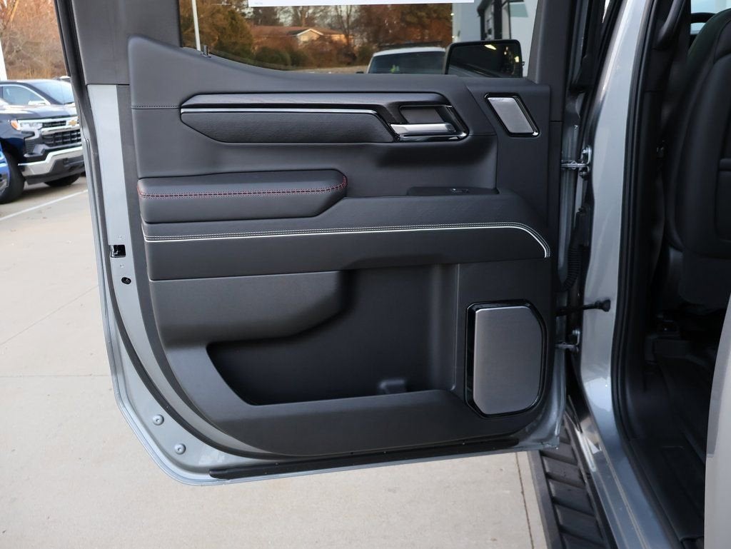 2025 GMC Sierra 1500 AT4X