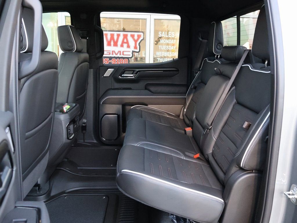 2025 GMC Sierra 1500 AT4X