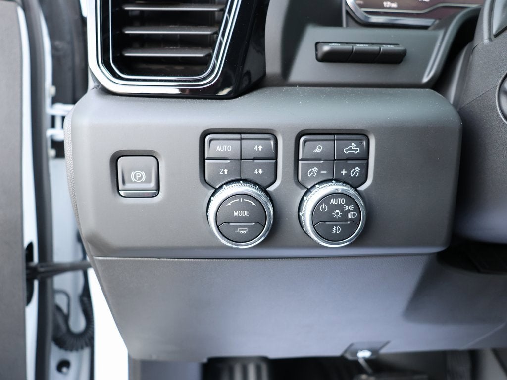 2025 GMC Sierra 1500 AT4X