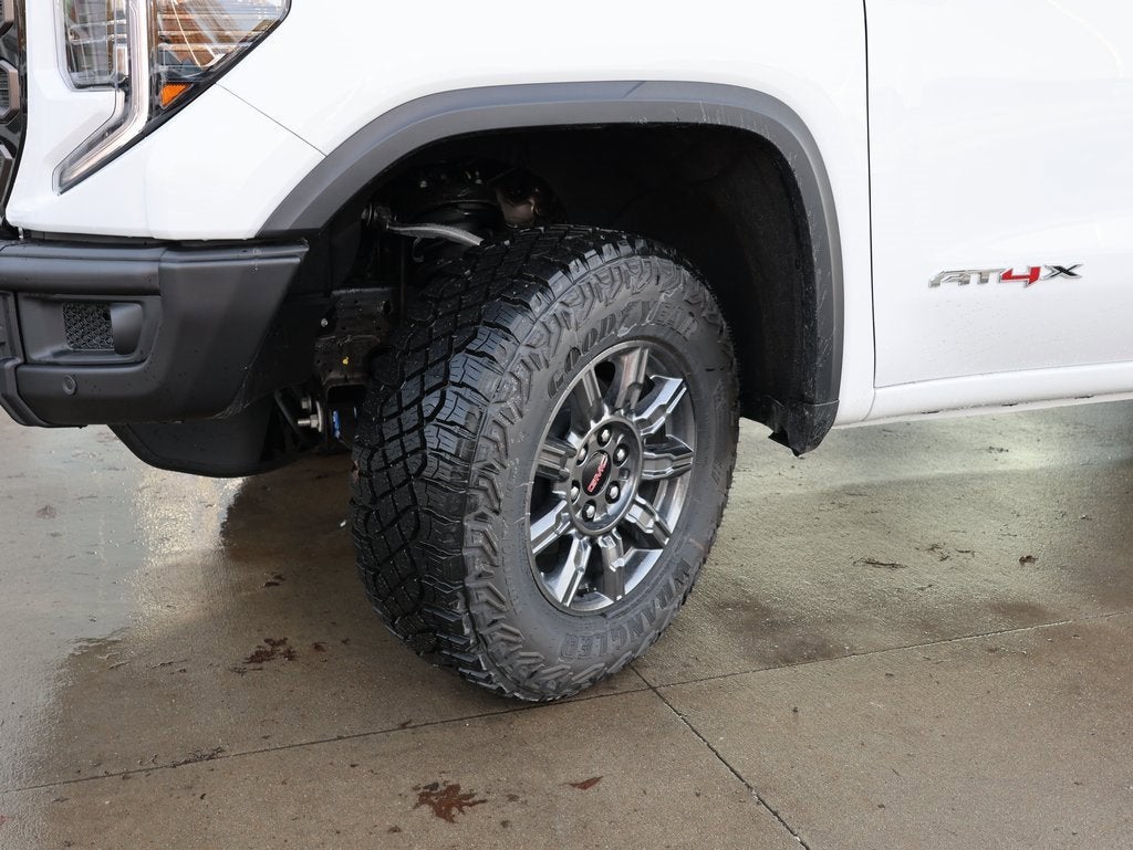 2025 GMC Sierra 1500 AT4X