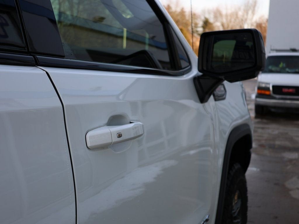 2025 GMC Sierra 1500 AT4X