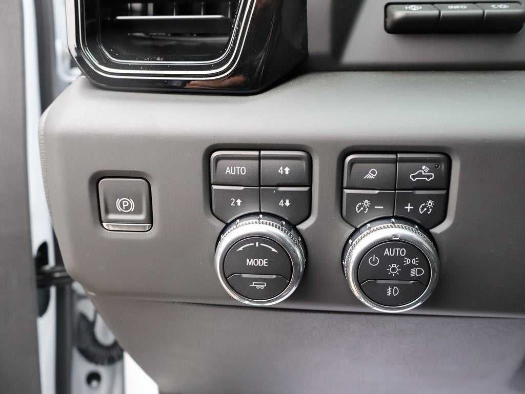 2025 GMC Sierra 1500 AT4X