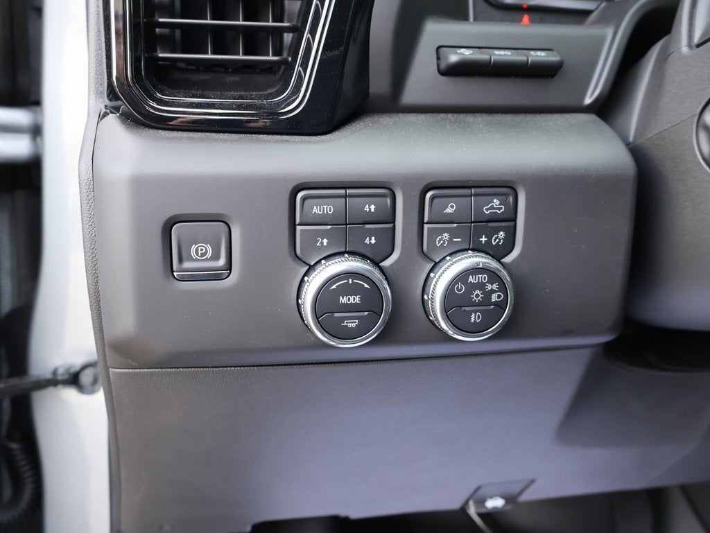 2025 GMC Sierra 1500 AT4X