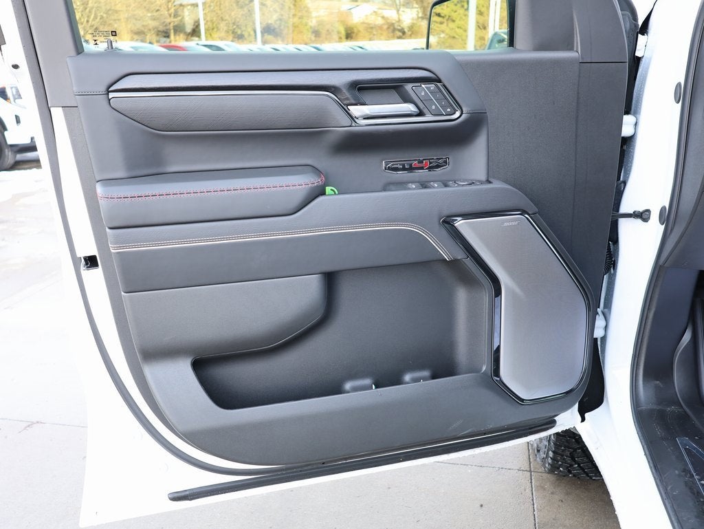 2025 GMC Sierra 1500 AT4X