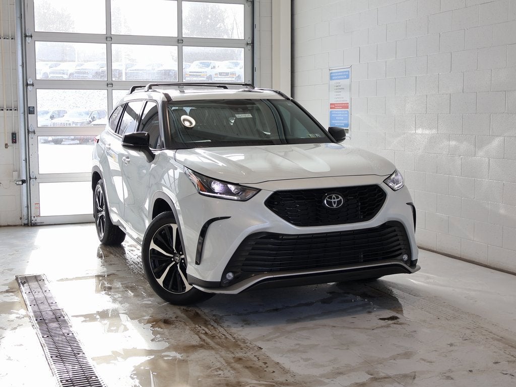 2022 Toyota Highlander XSE