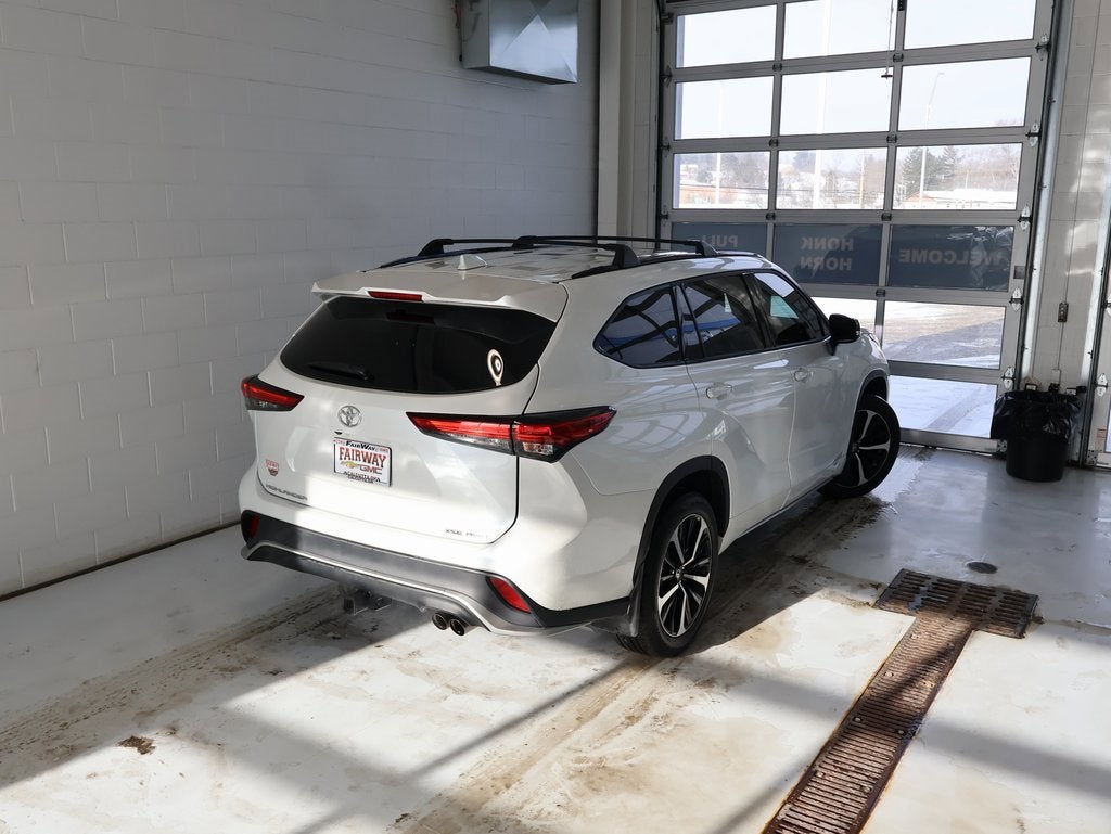 2022 Toyota Highlander XSE