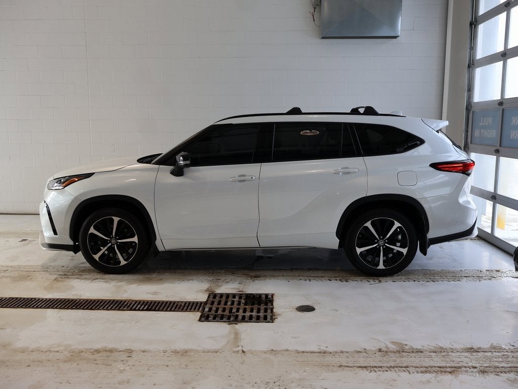 2022 Toyota Highlander XSE