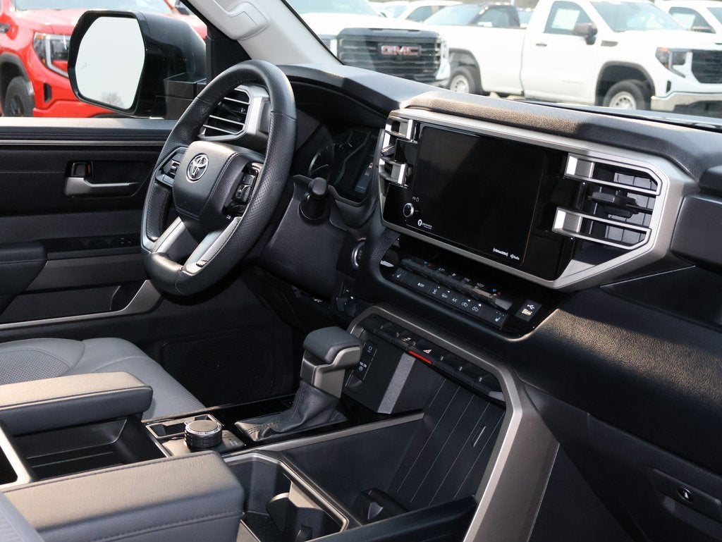 2024 Toyota Tundra 4WD SR5