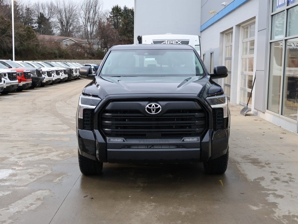 2024 Toyota Tundra 4WD SR5