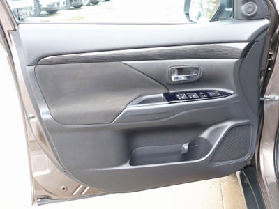 2018 Mitsubishi Outlander LE