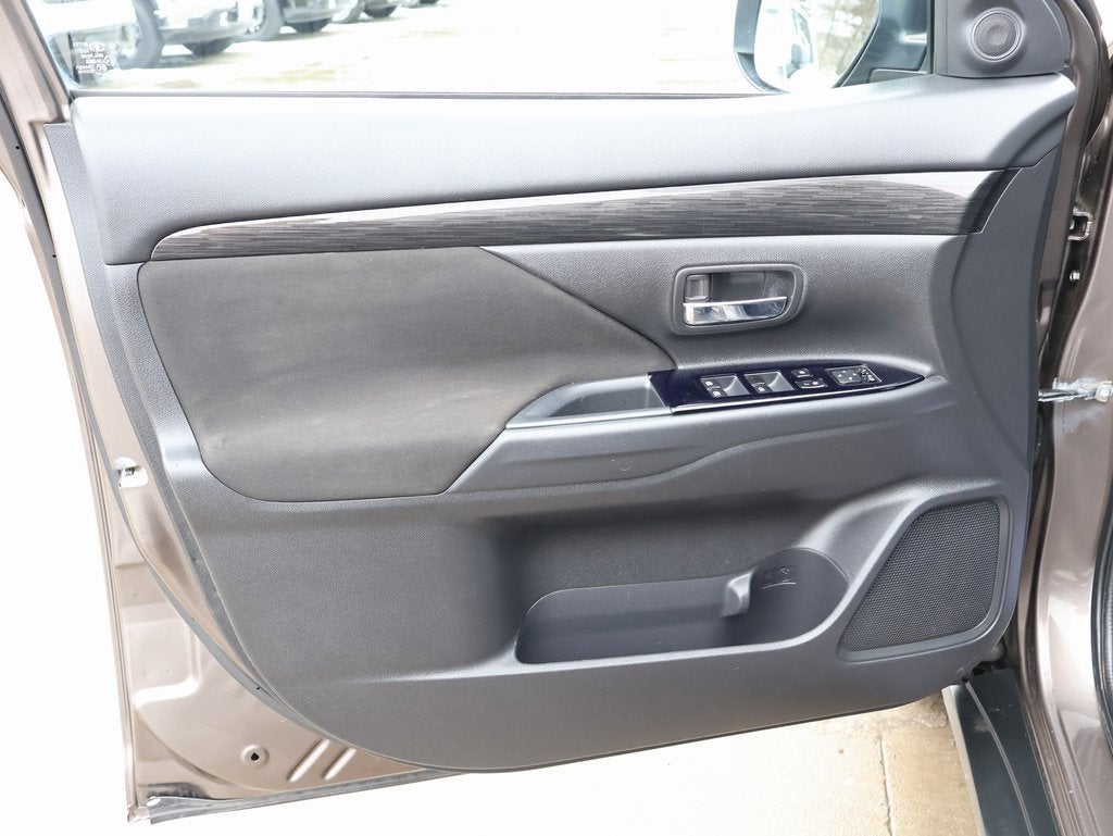 2018 Mitsubishi Outlander LE