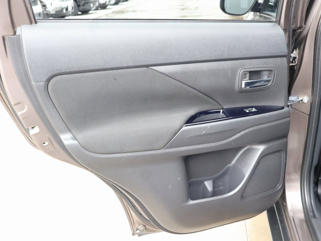 2018 Mitsubishi Outlander LE