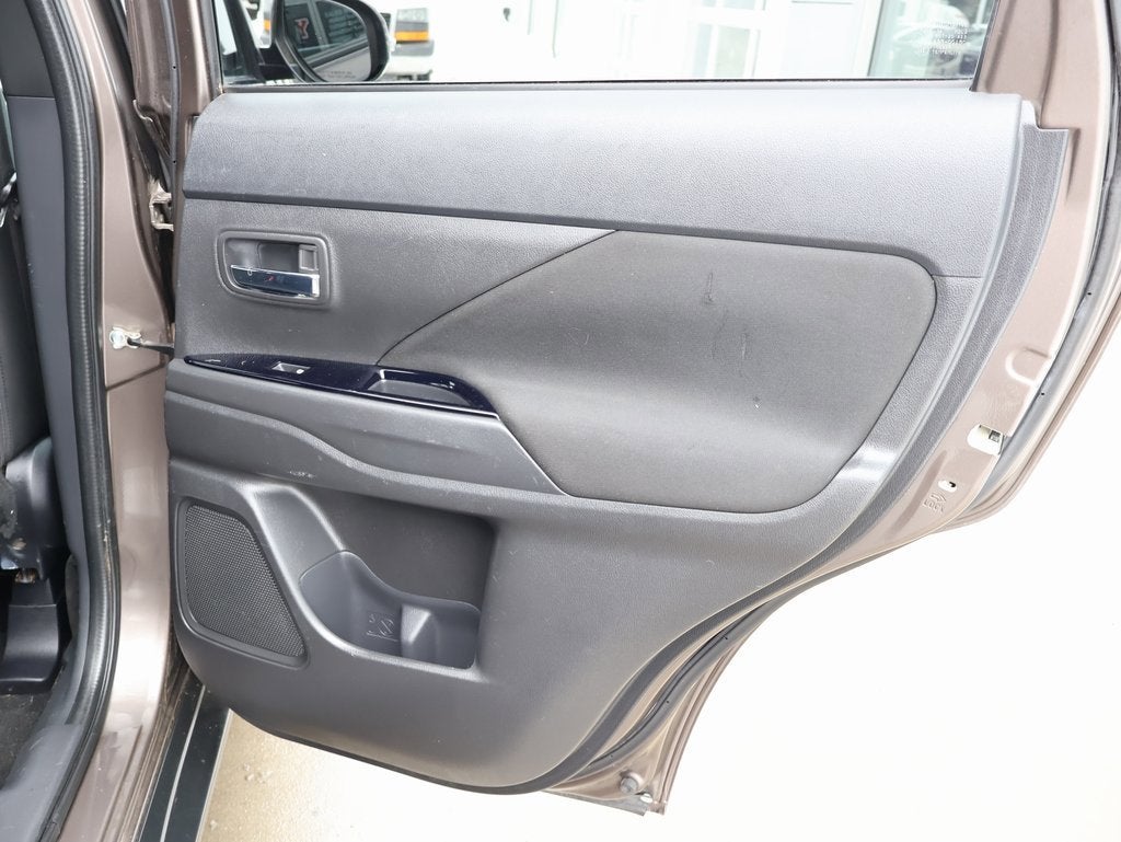 2018 Mitsubishi Outlander LE