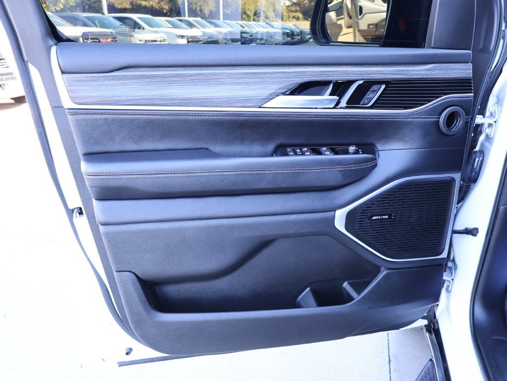 2024 Jeep Wagoneer L Series III 4x4