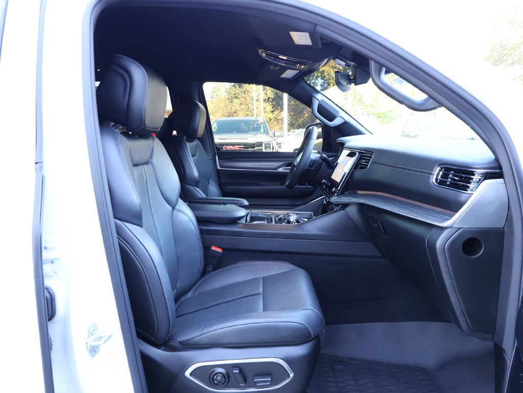 2024 Jeep Wagoneer L Series III 4x4