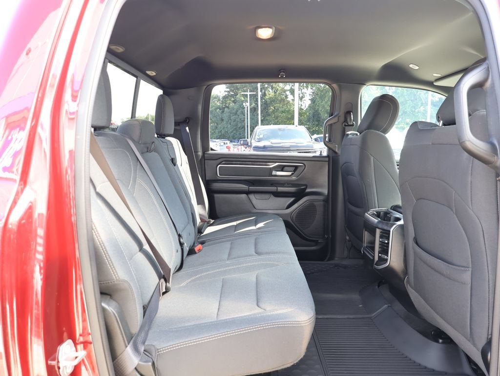 2021 RAM 1500 Big Horn Crew Cab 4x4 5'7" Box