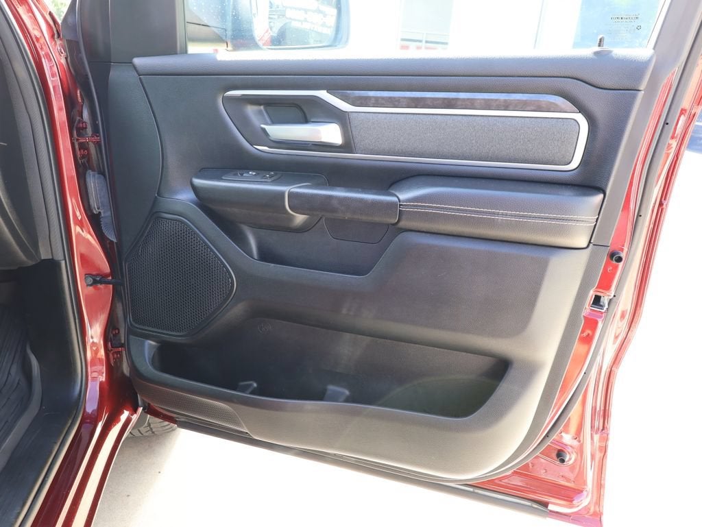 2021 RAM 1500 Big Horn Crew Cab 4x4 5'7" Box