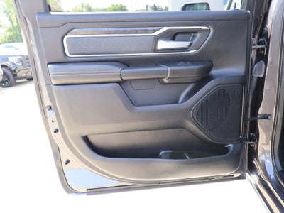 2022 RAM 1500 Big Horn Crew Cab 4x4 5'7" Box