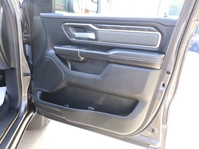 2022 RAM 1500 Big Horn Crew Cab 4x4 5'7" Box