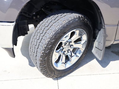 2022 RAM 1500 Big Horn Crew Cab 4x4 5'7" Box