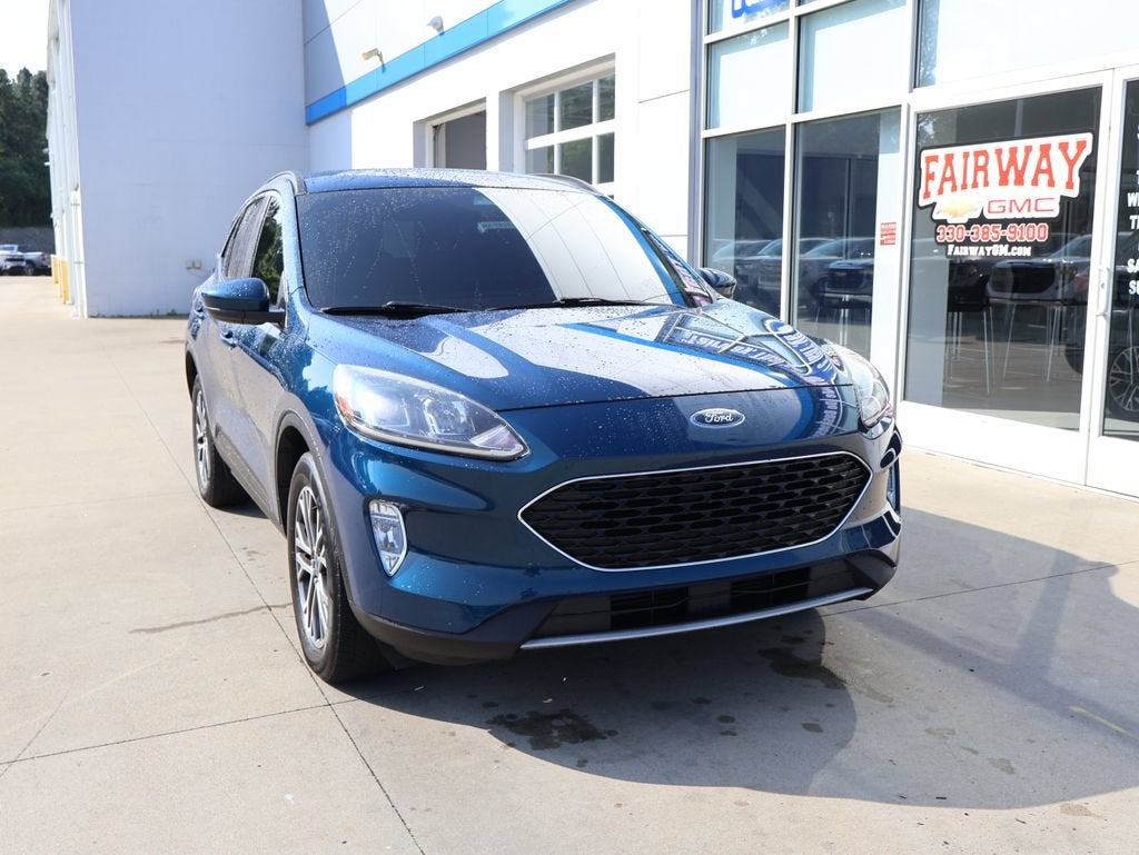 Used 2020 Ford Escape SEL with VIN 1FMCU9H6XLUB61771 for sale in Calcutta, OH