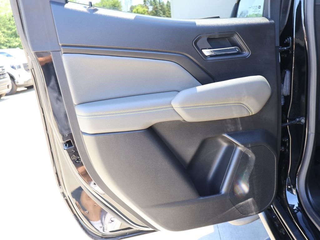 2025 Chevrolet Colorado ZR2