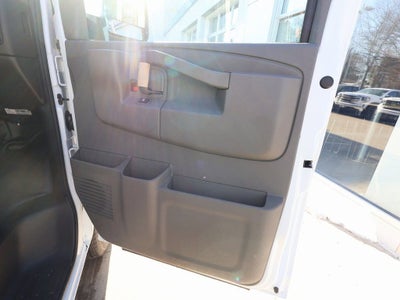 2025 Chevrolet Express Cargo WT