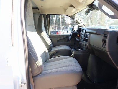 2025 Chevrolet Express Cargo WT