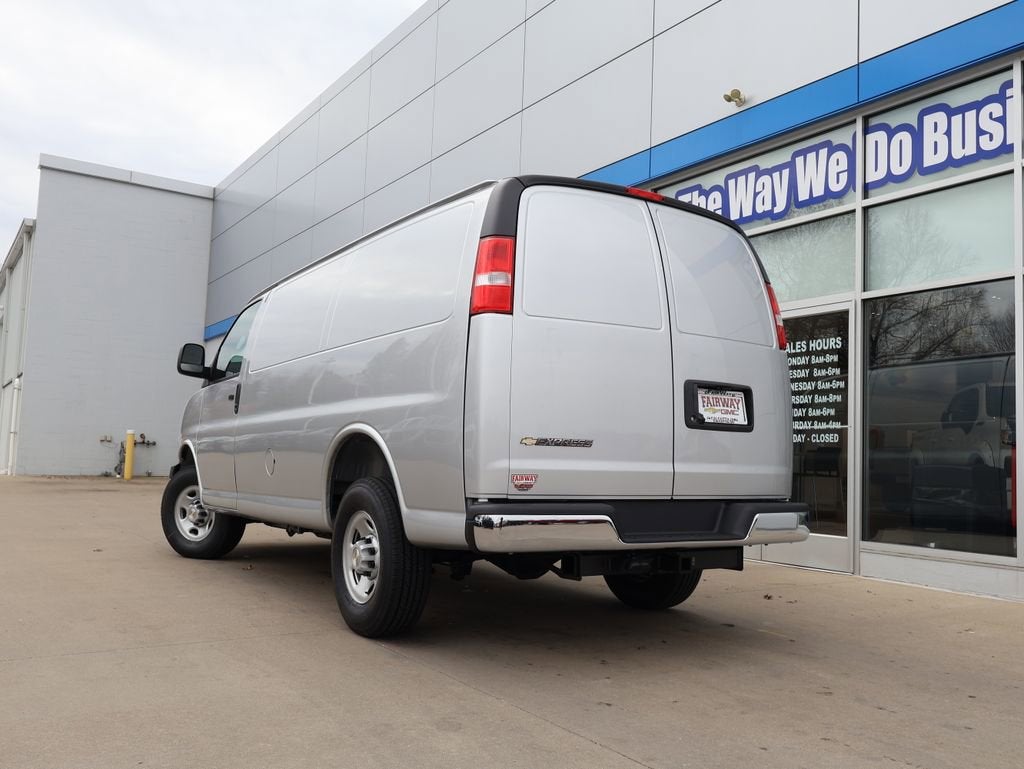 2026 Chevrolet Express Cargo WT