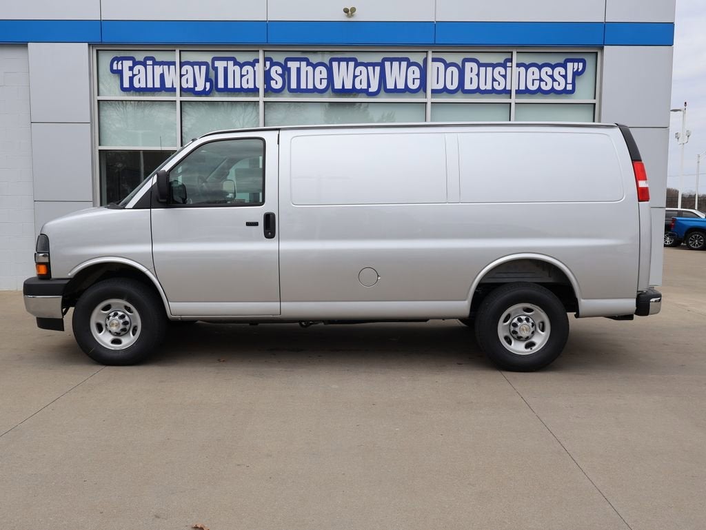2026 Chevrolet Express Cargo WT