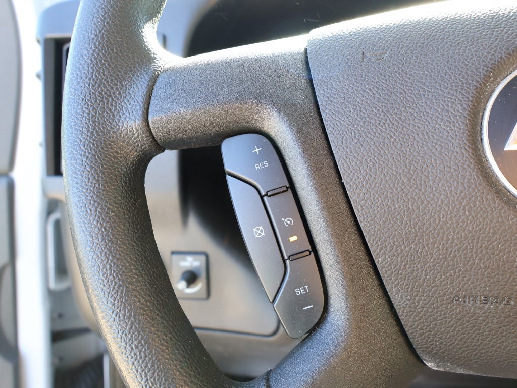 2024 Chevrolet Express Cargo Work Van - Photo 13