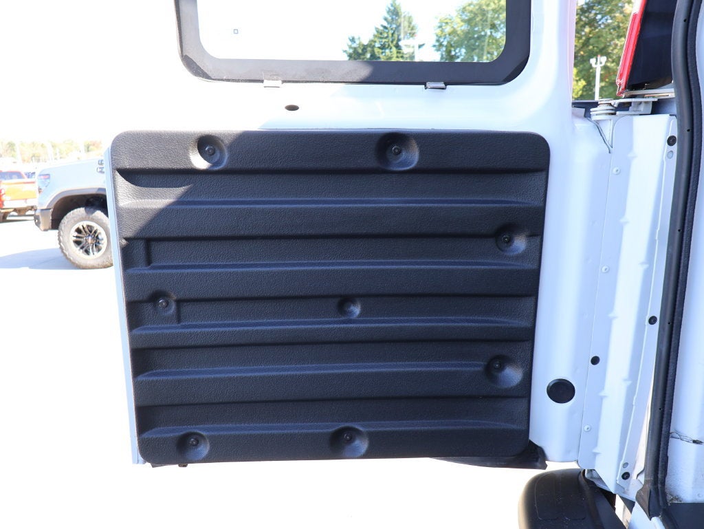 2024 Chevrolet Express Cargo Work Van - Photo 19