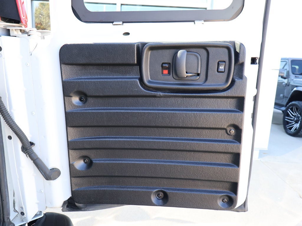 2024 Chevrolet Express Cargo Work Van - Photo 20