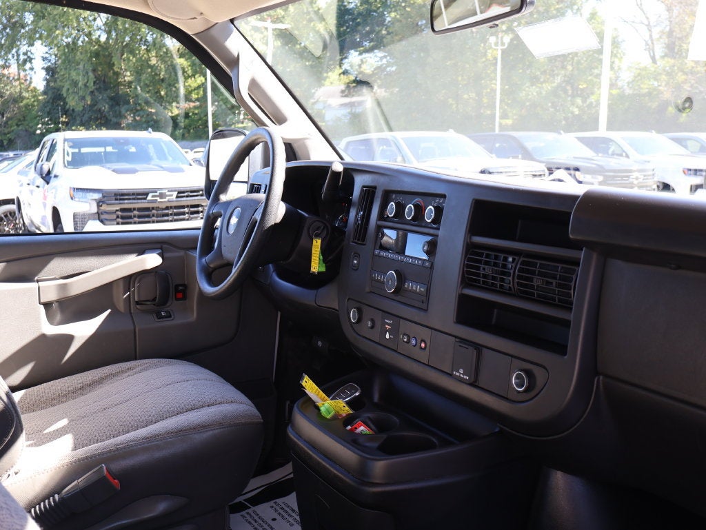 2024 Chevrolet Express Cargo 2500 WT