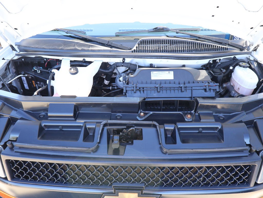 2024 Chevrolet Express Cargo Work Van - Photo 31